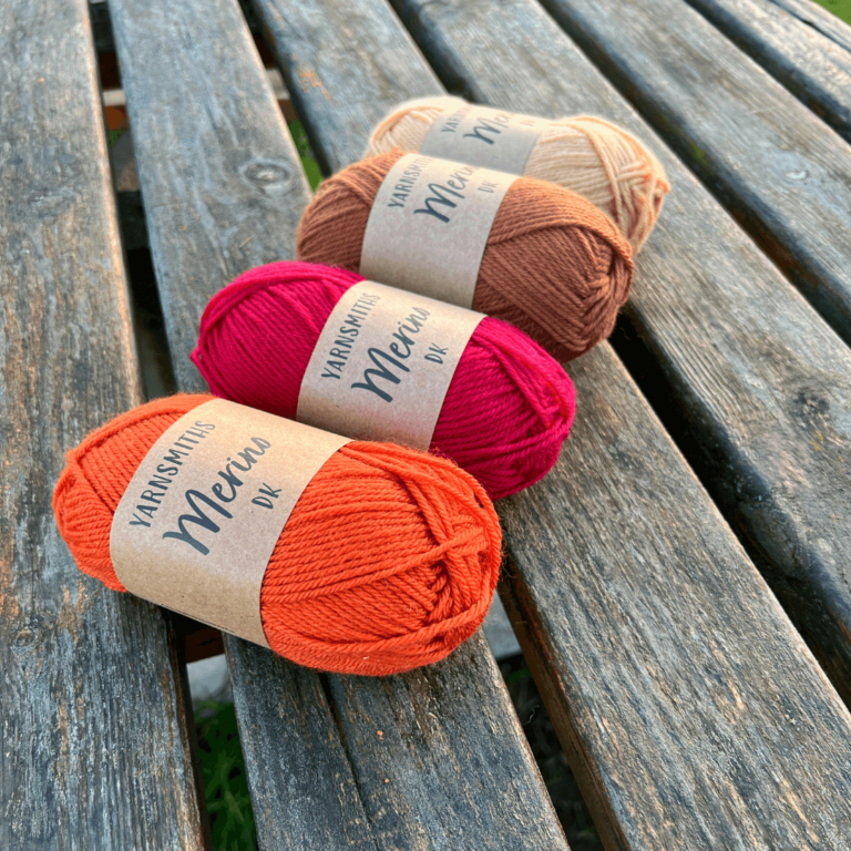 Yarnsmiths Merino DK yarn