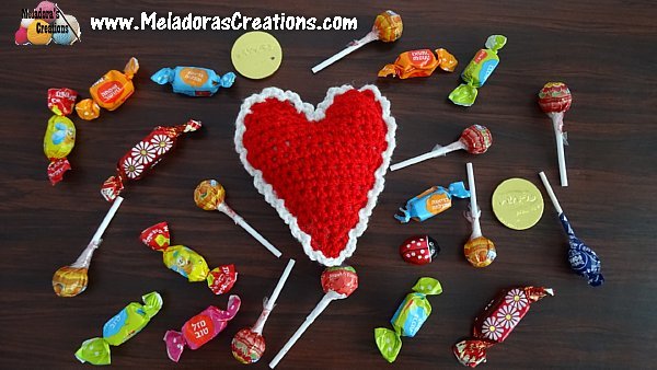 Red crochet heart, candies