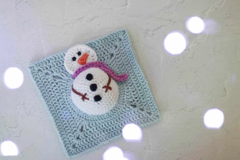 Crocheted snowman winter craft