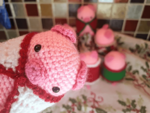 Handmade pink pig amigurumi