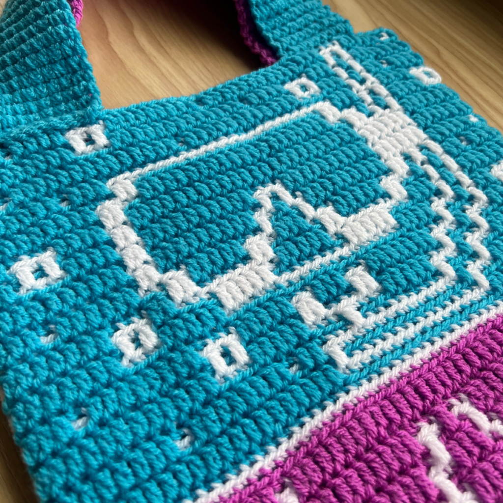 Crochet bag retro design